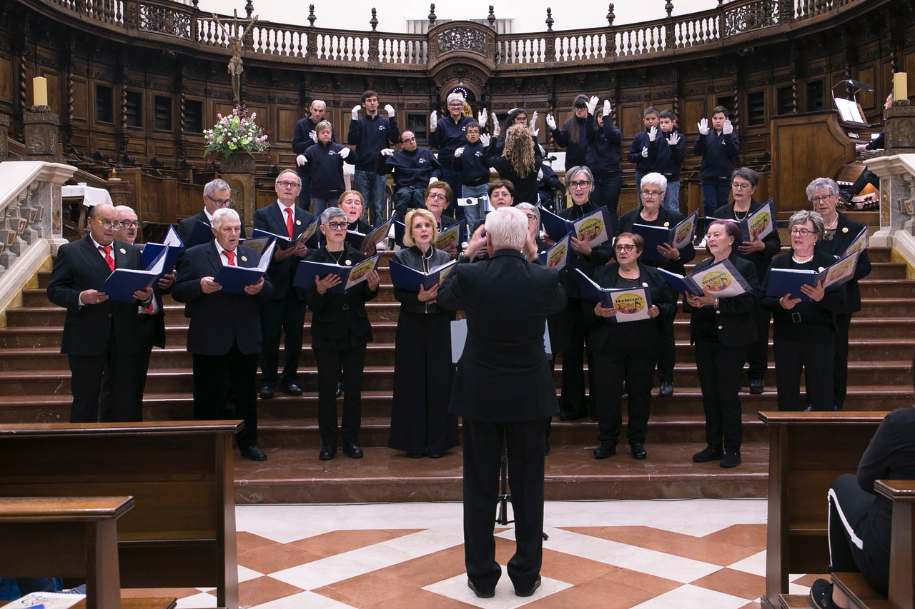 Assisi Pax Mundi 2025 si chiude con un bilancio di successo, ora la prima de "Il trittico francescano" (foto) 16 Assisi Pax Mundi 2025 si chiude con un bilancio di successo, ora la prima de "Il trittico francescano" (foto) 15