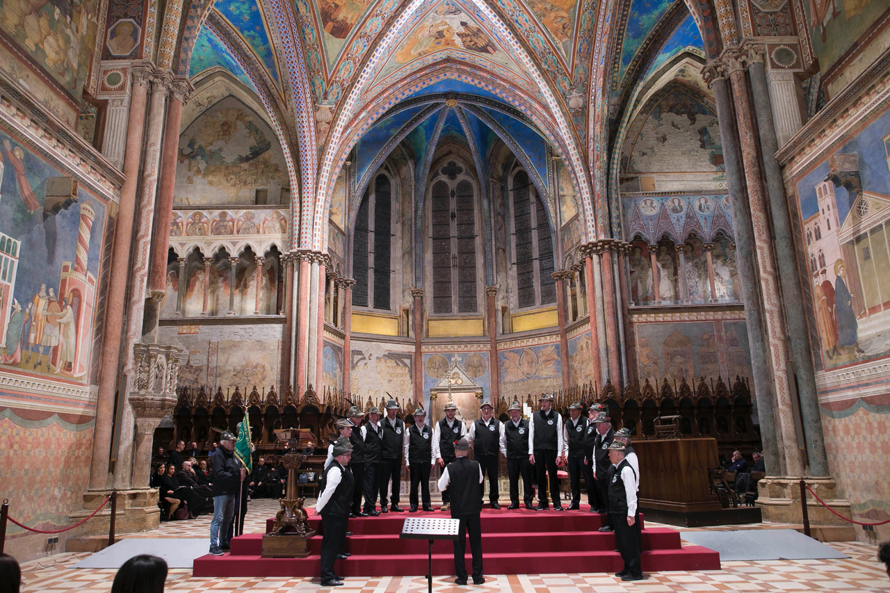 Assisi Pax Mundi 2025 si chiude con un bilancio di successo, ora la prima de "Il trittico francescano" (foto) 32 Assisi Pax Mundi 2025 si chiude con un bilancio di successo, ora la prima de "Il trittico francescano" (foto) 31