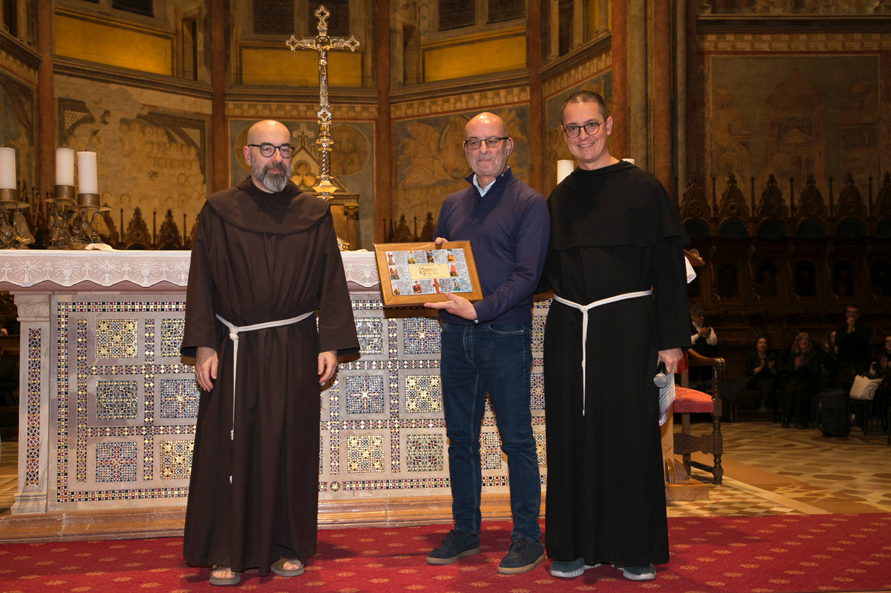 Assisi Pax Mundi 2025 si chiude con un bilancio di successo, ora la prima de "Il trittico francescano" (foto) 46 Assisi Pax Mundi 2025 si chiude con un bilancio di successo, ora la prima de "Il trittico francescano" (foto) 45