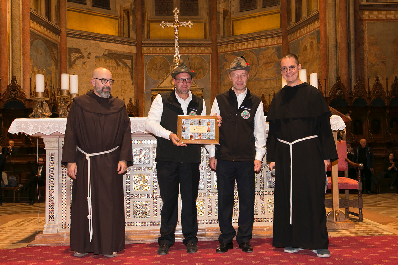 Assisi Pax Mundi 2025 si chiude con un bilancio di successo, ora la prima de "Il trittico francescano" (foto) 50 Assisi Pax Mundi 2025 si chiude con un bilancio di successo, ora la prima de "Il trittico francescano" (foto) 49