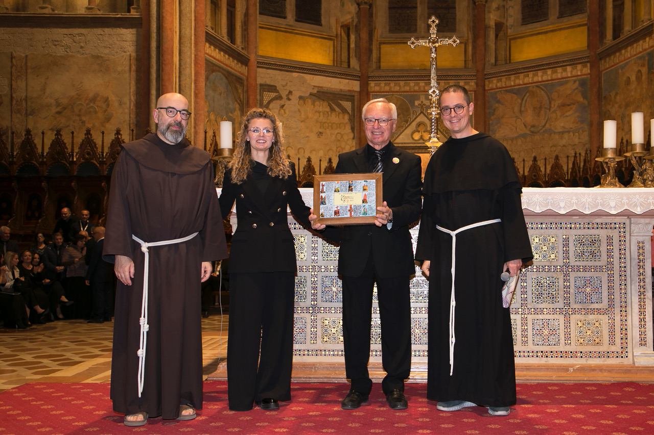 Assisi Pax Mundi 2025 si chiude con un bilancio di successo, ora la prima de "Il trittico francescano" (foto) 54 Assisi Pax Mundi 2025 si chiude con un bilancio di successo, ora la prima de "Il trittico francescano" (foto) 53