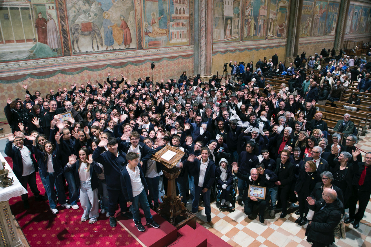 Assisi Pax Mundi 2025 si chiude con un bilancio di successo, ora la prima de "Il trittico francescano" (foto) 60 Assisi Pax Mundi 2025 si chiude con un bilancio di successo, ora la prima de "Il trittico francescano" (foto) 59