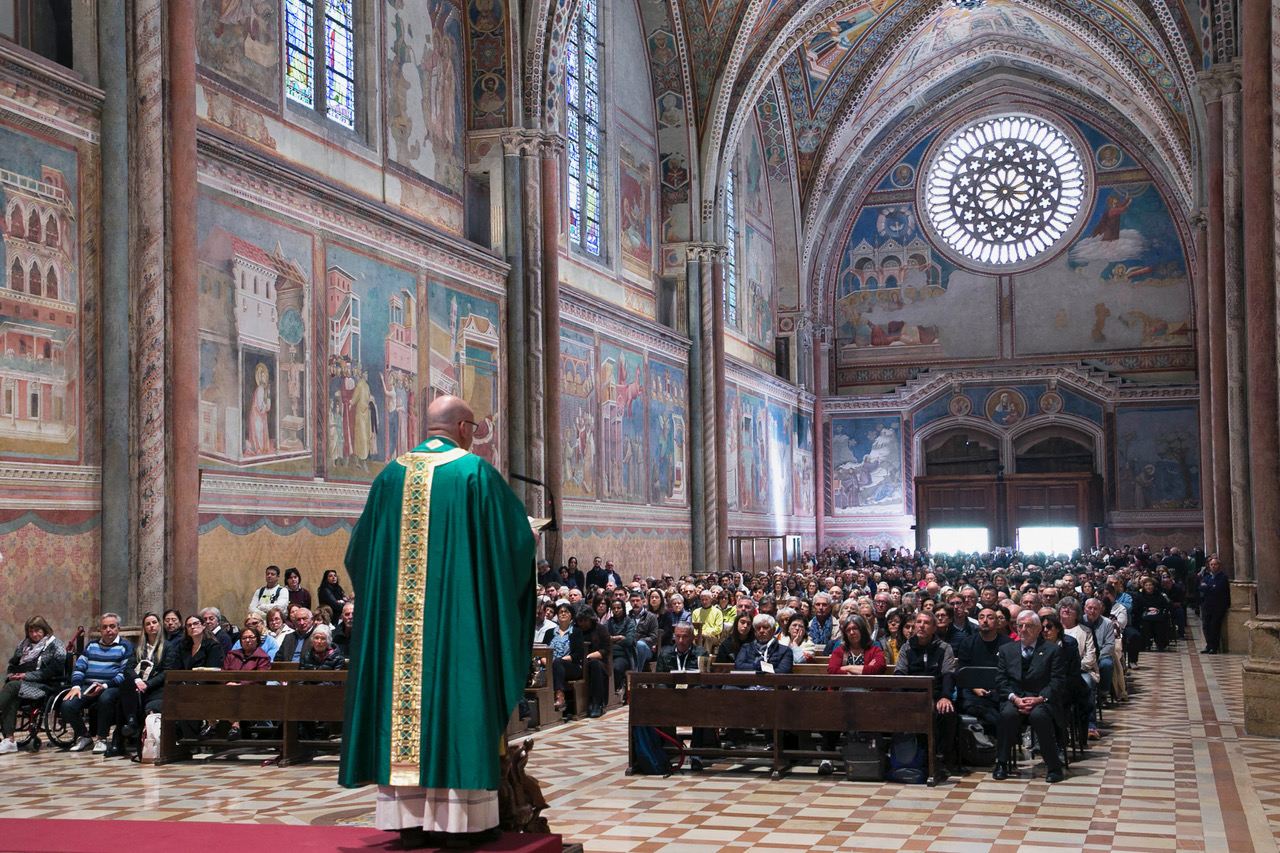 Assisi Pax Mundi 2025 si chiude con un bilancio di successo, ora la prima de "Il trittico francescano" (foto) 64 Assisi Pax Mundi 2025 si chiude con un bilancio di successo, ora la prima de "Il trittico francescano" (foto) 63