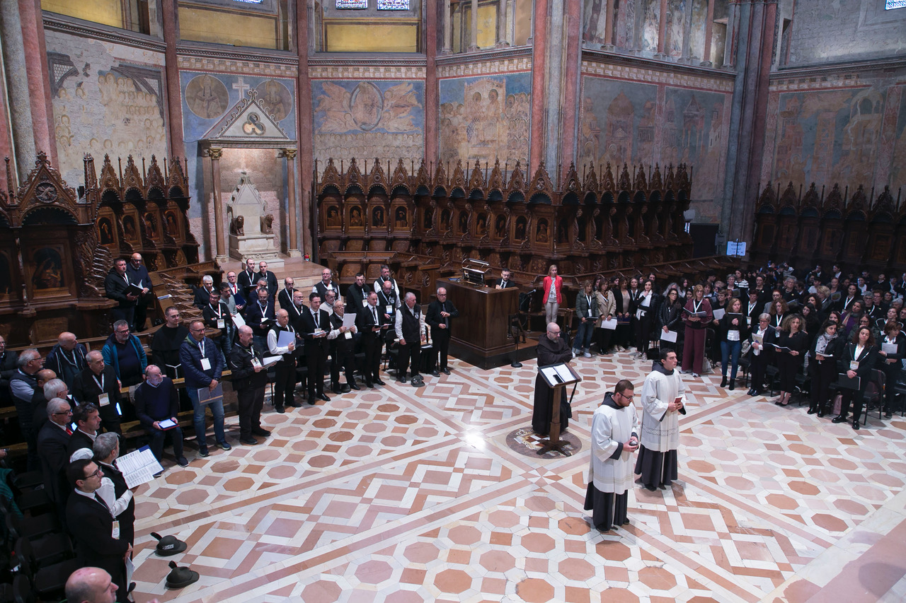 Assisi Pax Mundi 2025 si chiude con un bilancio di successo, ora la prima de "Il trittico francescano" (foto) 66 Assisi Pax Mundi 2025 si chiude con un bilancio di successo, ora la prima de "Il trittico francescano" (foto) 65