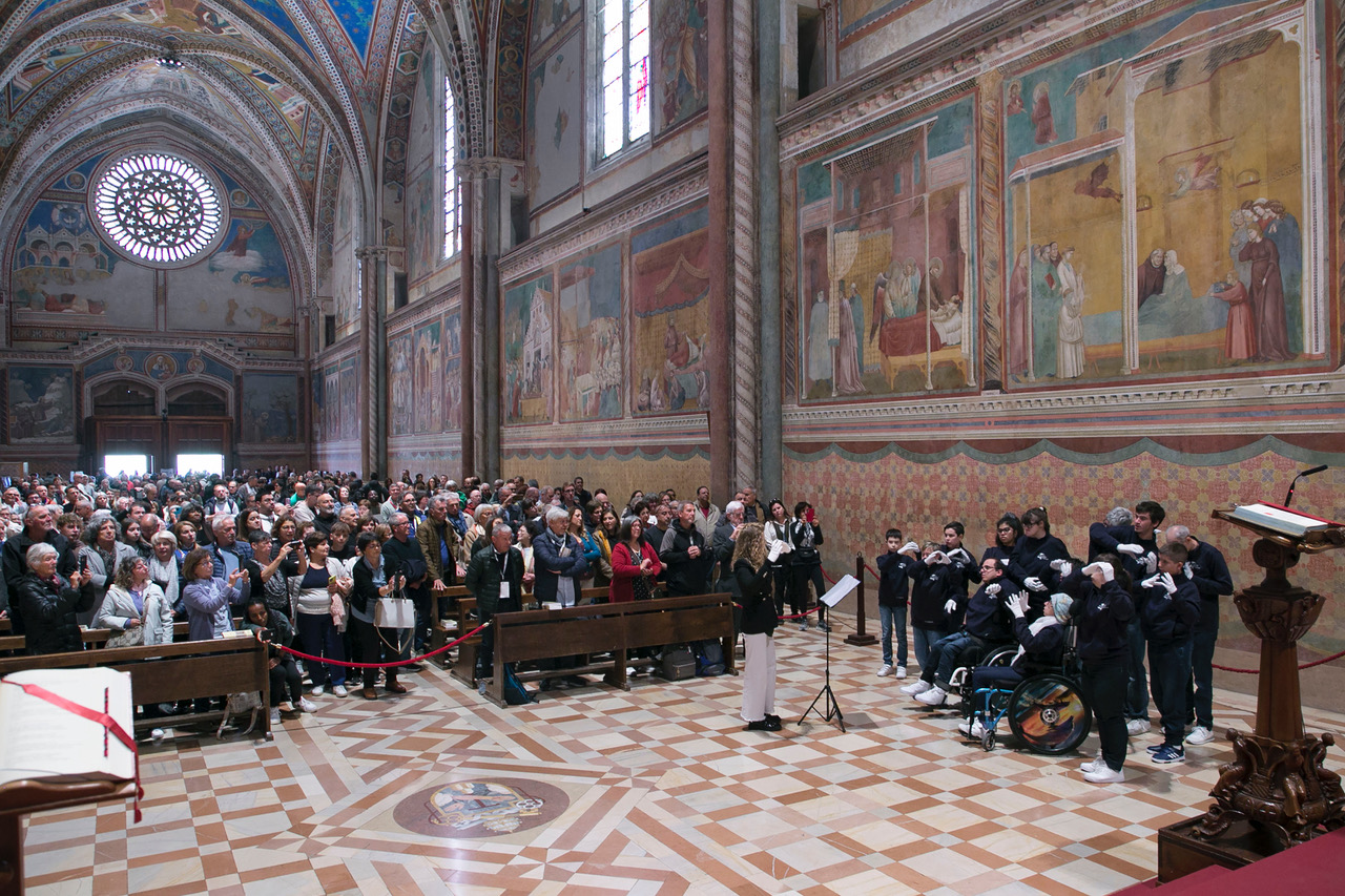 Assisi Pax Mundi 2025 si chiude con un bilancio di successo, ora la prima de "Il trittico francescano" (foto) 72 Assisi Pax Mundi 2025 si chiude con un bilancio di successo, ora la prima de "Il trittico francescano" (foto) 71