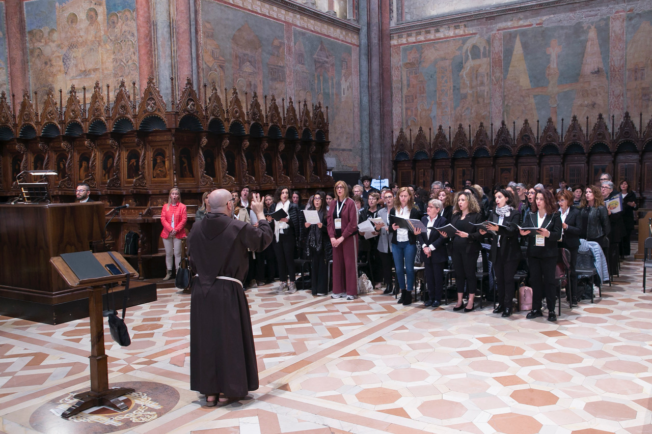 Assisi Pax Mundi 2025 si chiude con un bilancio di successo, ora la prima de "Il trittico francescano" (foto) 76 Assisi Pax Mundi 2025 si chiude con un bilancio di successo, ora la prima de "Il trittico francescano" (foto) 75