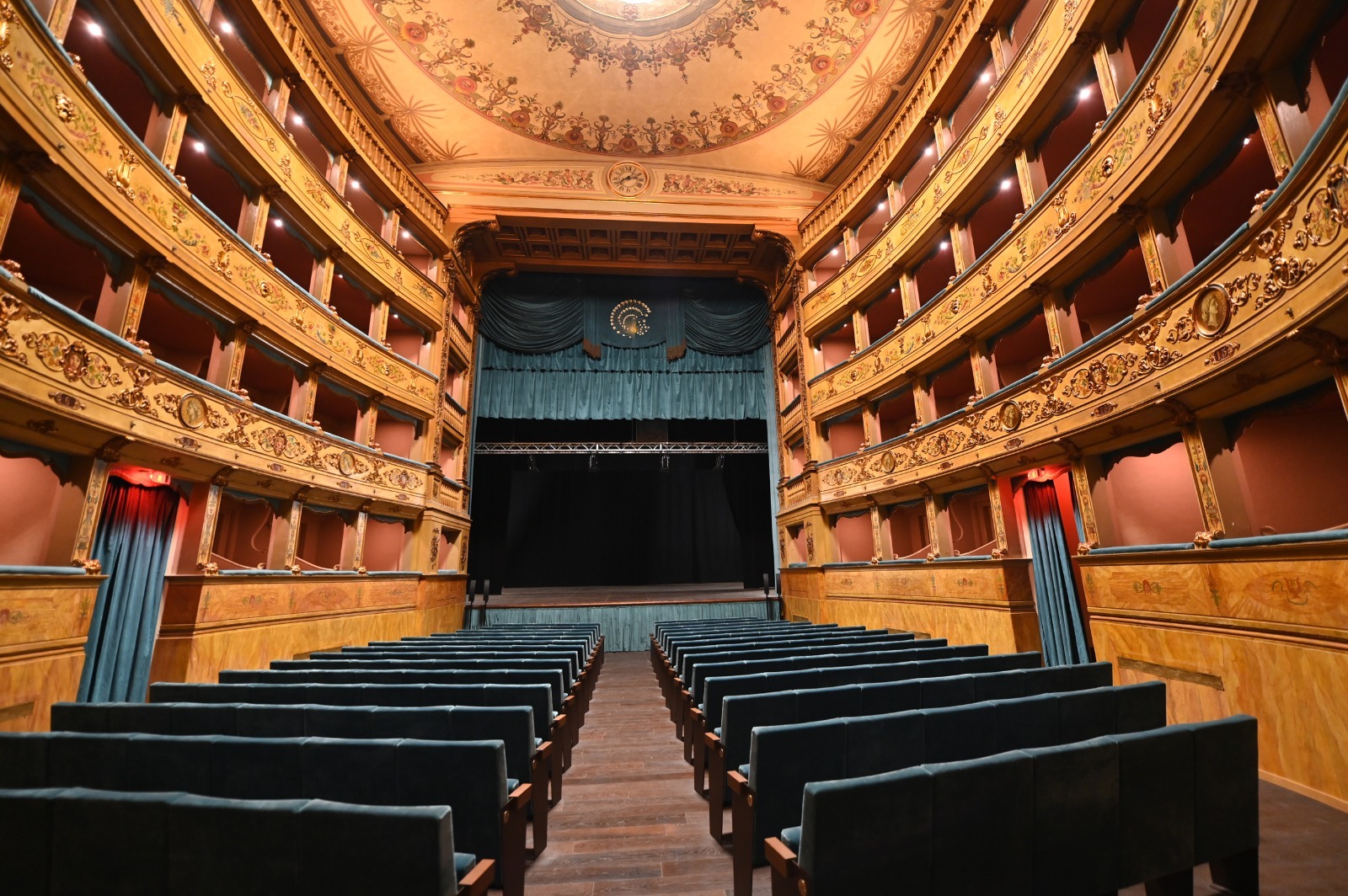 Il Teatro del Pavone di Perugia torna alla città: nuova gestione pubblica e partecipata 18 Il Teatro del Pavone di Perugia torna alla città: nuova gestione pubblica e partecipata 17