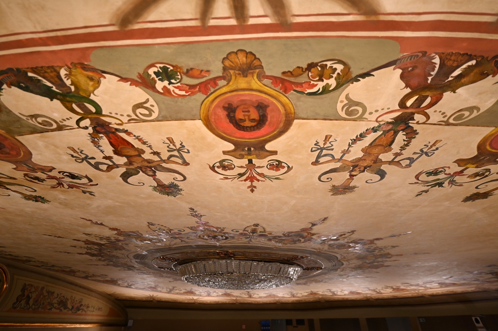 Il Teatro del Pavone di Perugia torna alla città: nuova gestione pubblica e partecipata 22 Il Teatro del Pavone di Perugia torna alla città: nuova gestione pubblica e partecipata 21