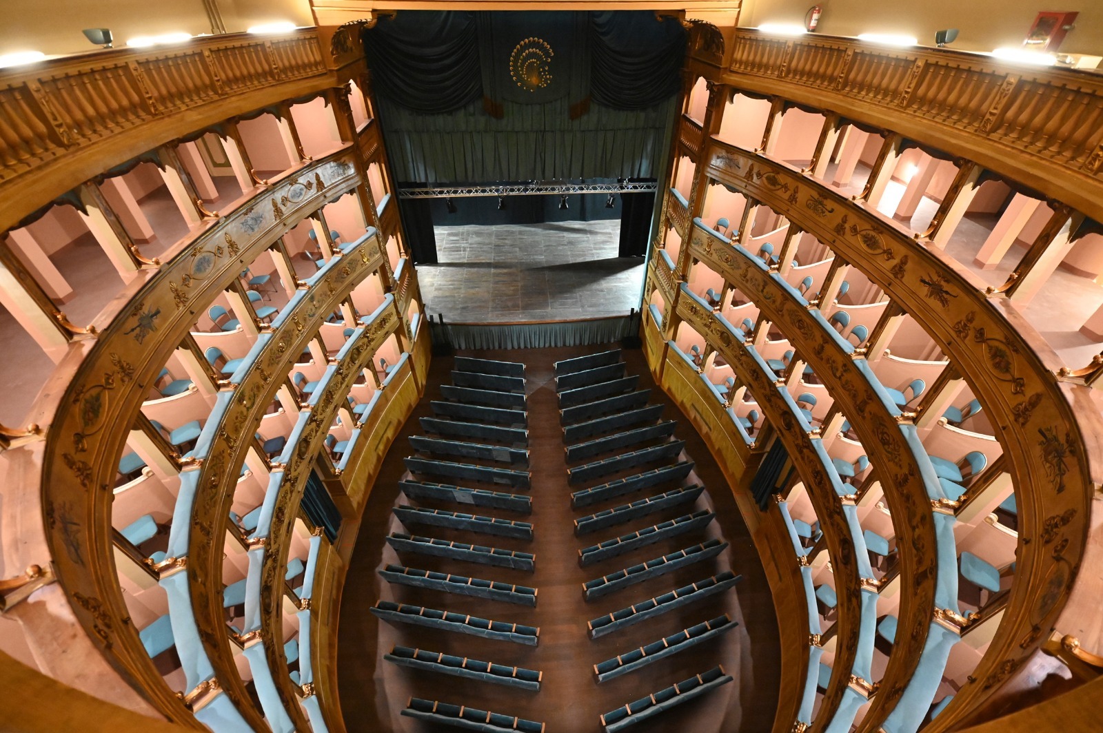 Il Teatro del Pavone di Perugia torna alla città: nuova gestione pubblica e partecipata 24 Il Teatro del Pavone di Perugia torna alla città: nuova gestione pubblica e partecipata 23