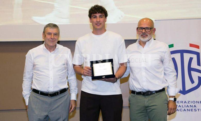 Il perugini Federico Zampini convocato da coach Banchi per il raduno dell'Italbasket di Roma 2 Il perugini Federico Zampini convocato da coach Banchi per il raduno dell'Italbasket di Roma 1
