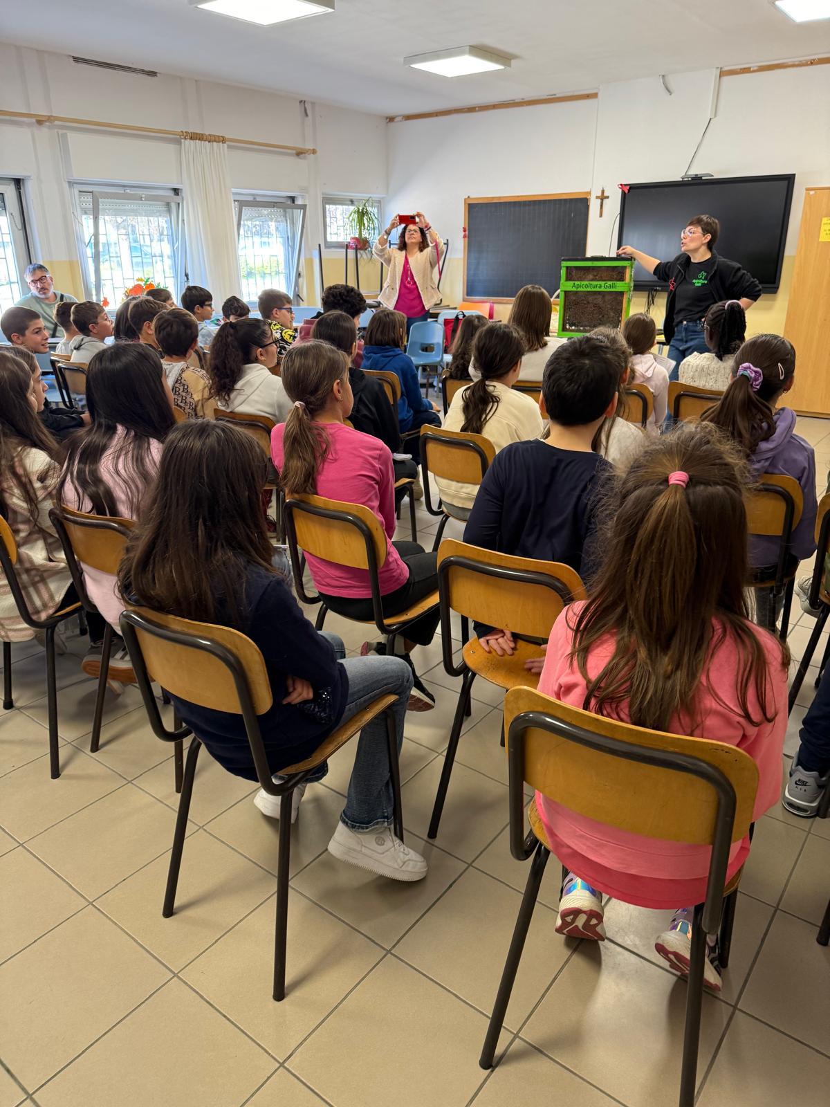 Natale a Corciano 2025: il borgo-presepio celebra le api e il Creato 20 Natale a Corciano 2025: il borgo-presepio celebra le api e il Creato 19