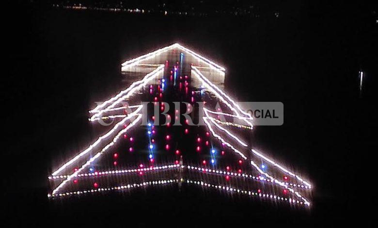 Luci sul Trasimeno 2025, il Natale delle meraviglie accende Castiglione del Lago 2 Luci sul Trasimeno 2025, il Natale delle meraviglie accende Castiglione del Lago 1