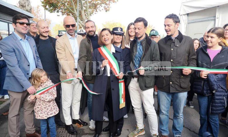 A Perugia il via alla Fiera dei Morti: è la più grande del centro Italia (foto) 2 A Perugia il via alla Fiera dei Morti: è la più grande del centro Italia (foto) 1