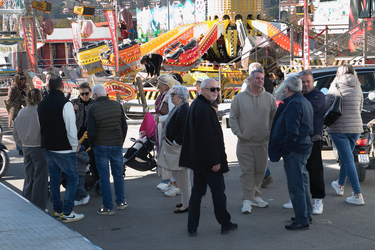 Celebrazione al Luna Park: la messa del vescovo Maffeis esalta il valore della comunità e della gioia condivisa (foto) 4 Celebrazione al Luna Park: la messa del vescovo Maffeis esalta il valore della comunità e della gioia condivisa (foto) 3