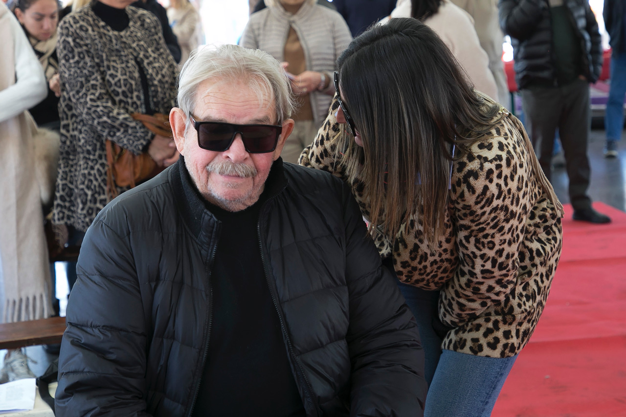 Celebrazione al Luna Park: la messa del vescovo Maffeis esalta il valore della comunità e della gioia condivisa (foto) 52 Celebrazione al Luna Park: la messa del vescovo Maffeis esalta il valore della comunità e della gioia condivisa (foto) 51