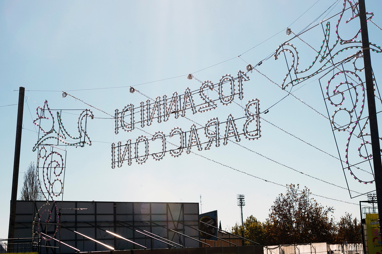 Celebrazione al Luna Park: la messa del vescovo Maffeis esalta il valore della comunità e della gioia condivisa (foto) 74 Celebrazione al Luna Park: la messa del vescovo Maffeis esalta il valore della comunità e della gioia condivisa (foto) 73