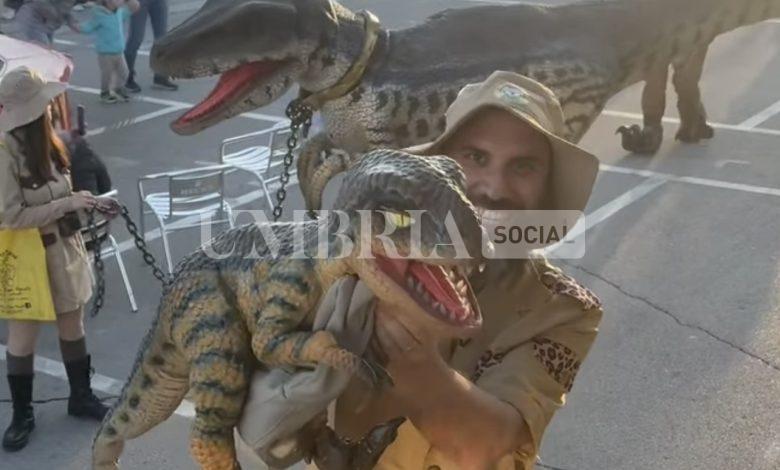 Festa del Bambino al via a Perugia: ai Baracconi sono arrivati i dinosauri (foto) 1