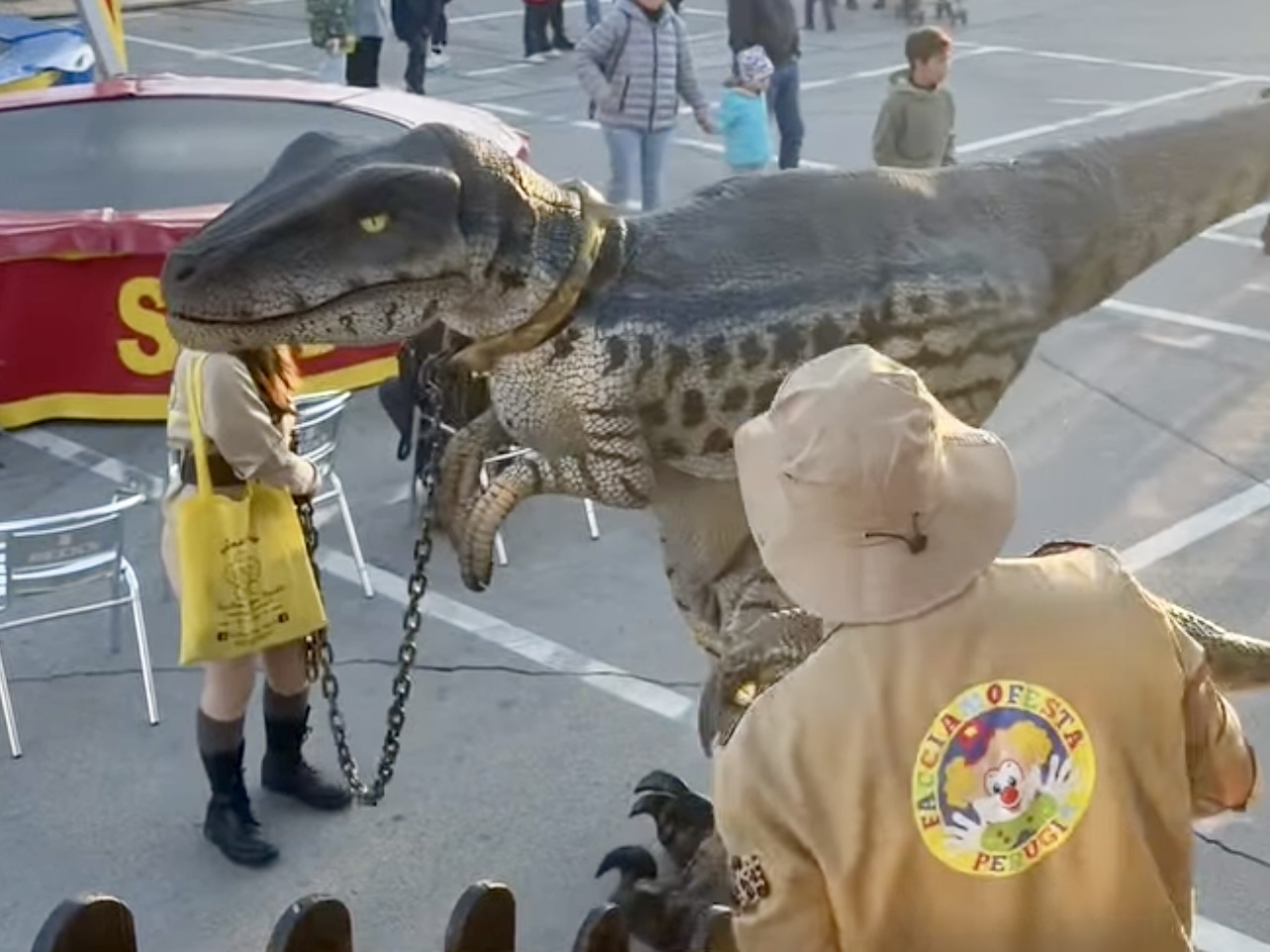 Festa del Bambino al via a Perugia: ai Baracconi sono arrivati i dinosauri (foto) 3