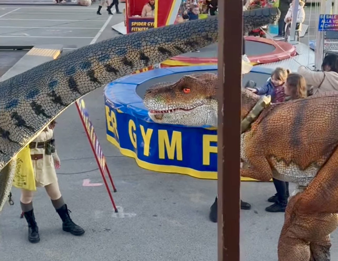 Festa del Bambino al via a Perugia: ai Baracconi sono arrivati i dinosauri (foto) 13