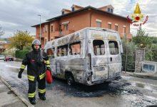 Scuolabus in fiamme a Magione: non ci sono persone coinvolte 10