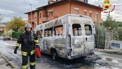 Scuolabus in fiamme a Magione: non ci sono persone coinvolte 3 Scuolabus in fiamme a Magione: non ci sono persone coinvolte 2