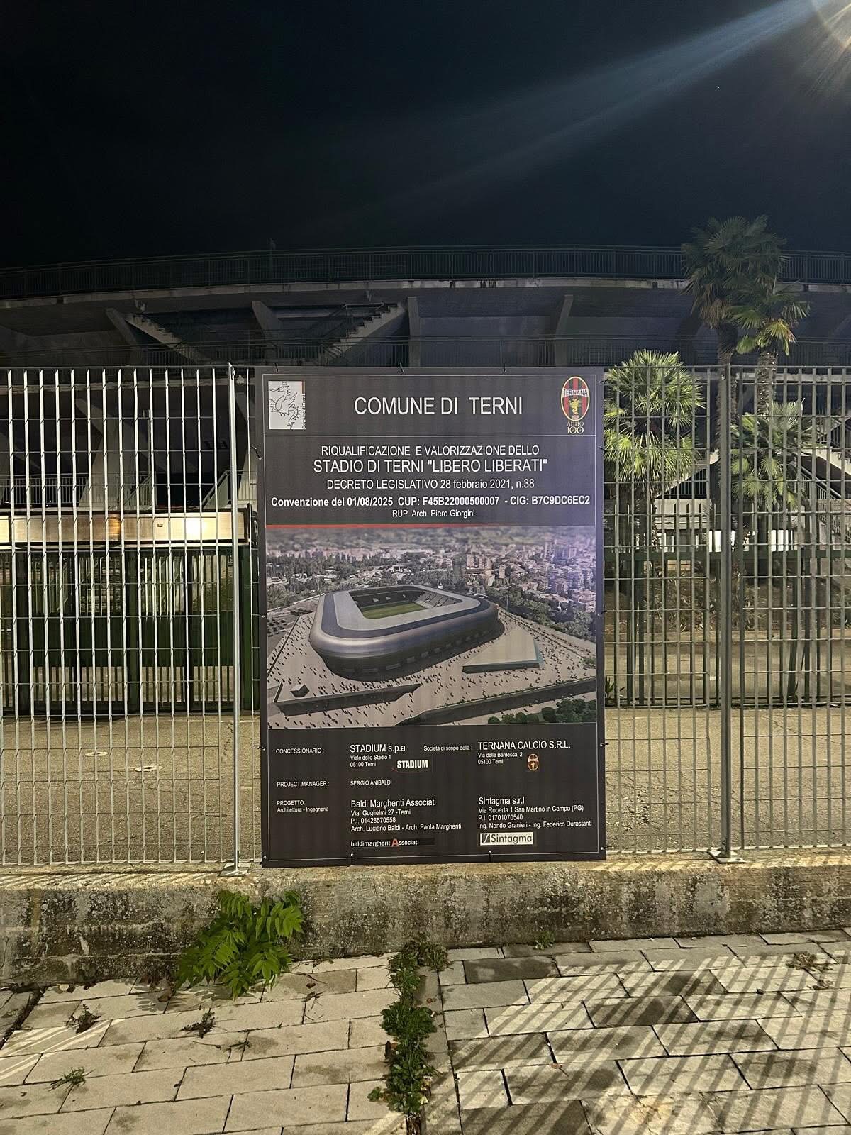 Terni, Bandecchi: “Via ai lavori per stadio e clinica”. Affissi i cartelli davanti al Liberati (foto) 13