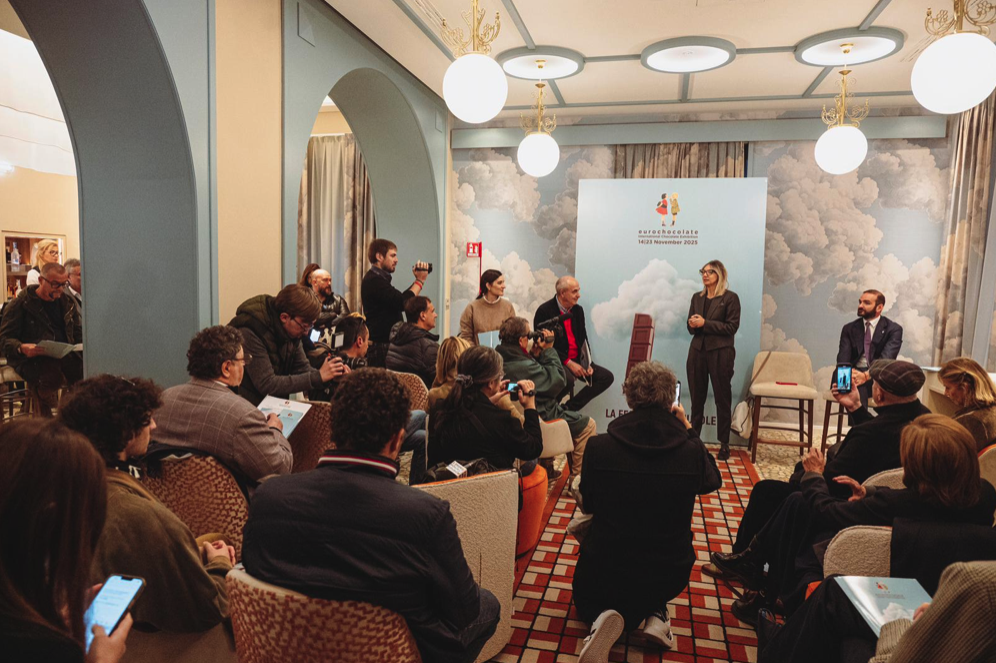 Eurochocolate 2025: “La festa tra le nuvole” porta a Perugia dieci giorni di dolcezza e meraviglia 6 Eurochocolate 2025: “La festa tra le nuvole” porta a Perugia dieci giorni di dolcezza e meraviglia 5