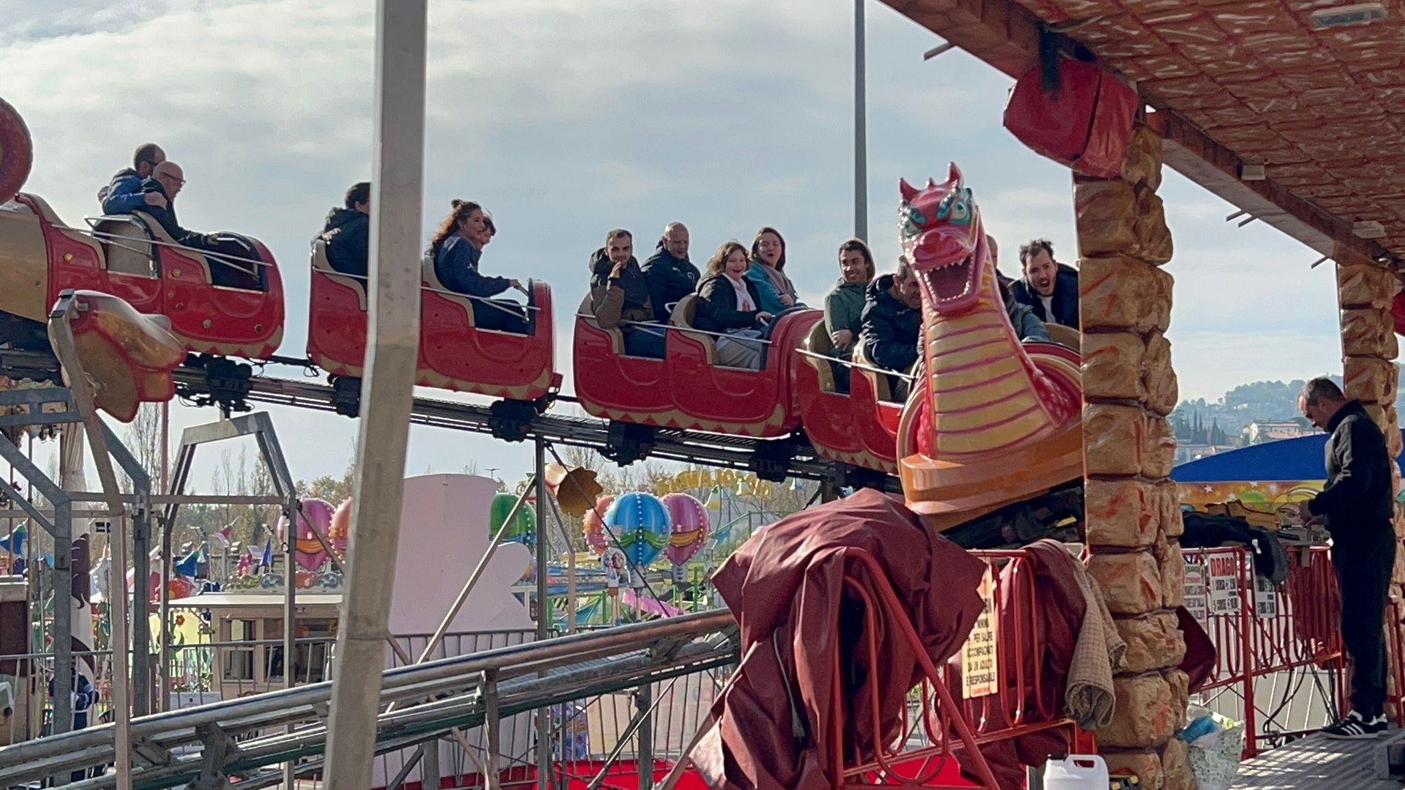 Inclusione e festa: il Luna Park di Perugia abbraccia la diversità (foto+video) 10 Inclusione e festa: il Luna Park di Perugia abbraccia la diversità (foto+video) 9