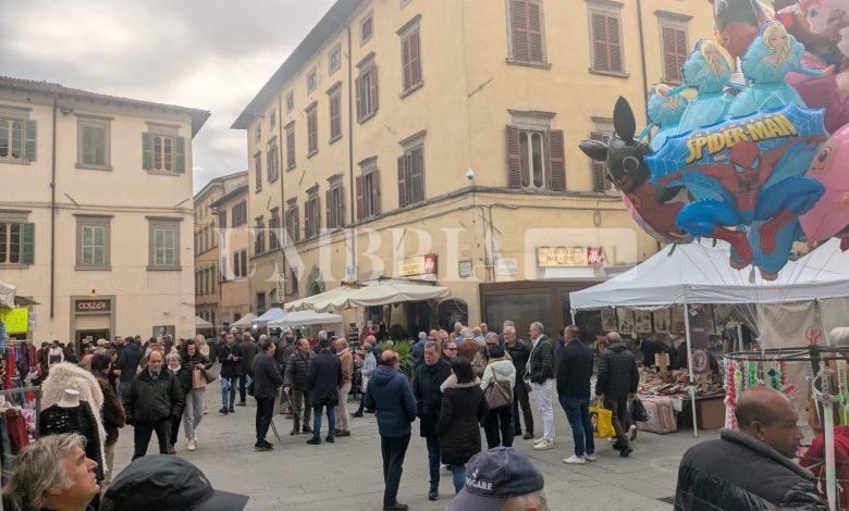 A Città di Castello successo per il fine settimana delle fiere San Florido: tanti visitatori nel centro storico 2 A Città di Castello successo per il fine settimana delle fiere San Florido: tanti visitatori nel centro storico 1
