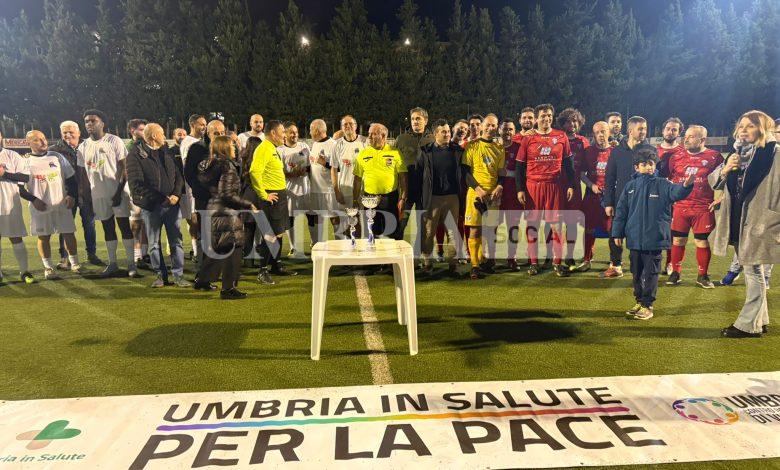 Sanità e sport uniti contro la violenza: successo al match tra Perugia e Terni 2 Sanità e sport uniti contro la violenza: successo al match tra Perugia e Terni 1