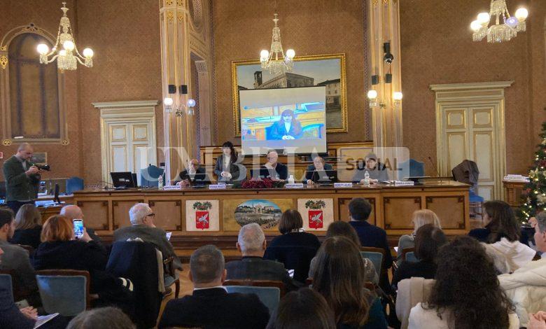 Salute mentale, l’Umbria fa della prevenzione e del benessere una priorità regionale 2 Salute mentale, l’Umbria fa della prevenzione e del benessere una priorità regionale 1