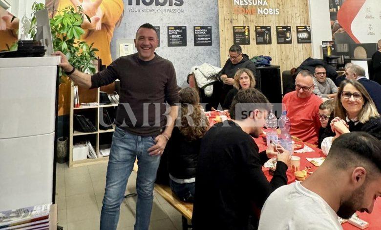 Lo showroom di Progetto Fuoco diventa ristorante per una sera (foto) 2 Lo showroom di Progetto Fuoco diventa ristorante per una sera (foto) 1