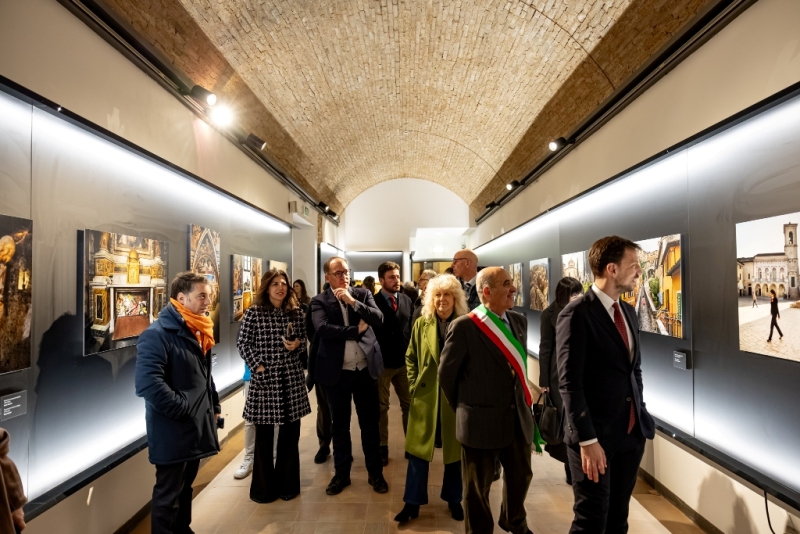 Steve McCurry torna in Umbria: la mostra a Montefalco 16 Steve McCurry torna in Umbria: la mostra a Montefalco 15