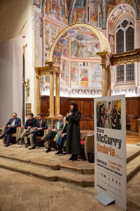 Steve McCurry torna in Umbria: la mostra a Montefalco 18 Steve McCurry torna in Umbria: la mostra a Montefalco 17