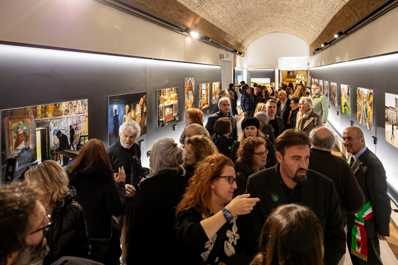 Steve McCurry torna in Umbria: la mostra a Montefalco 20 Steve McCurry torna in Umbria: la mostra a Montefalco 19