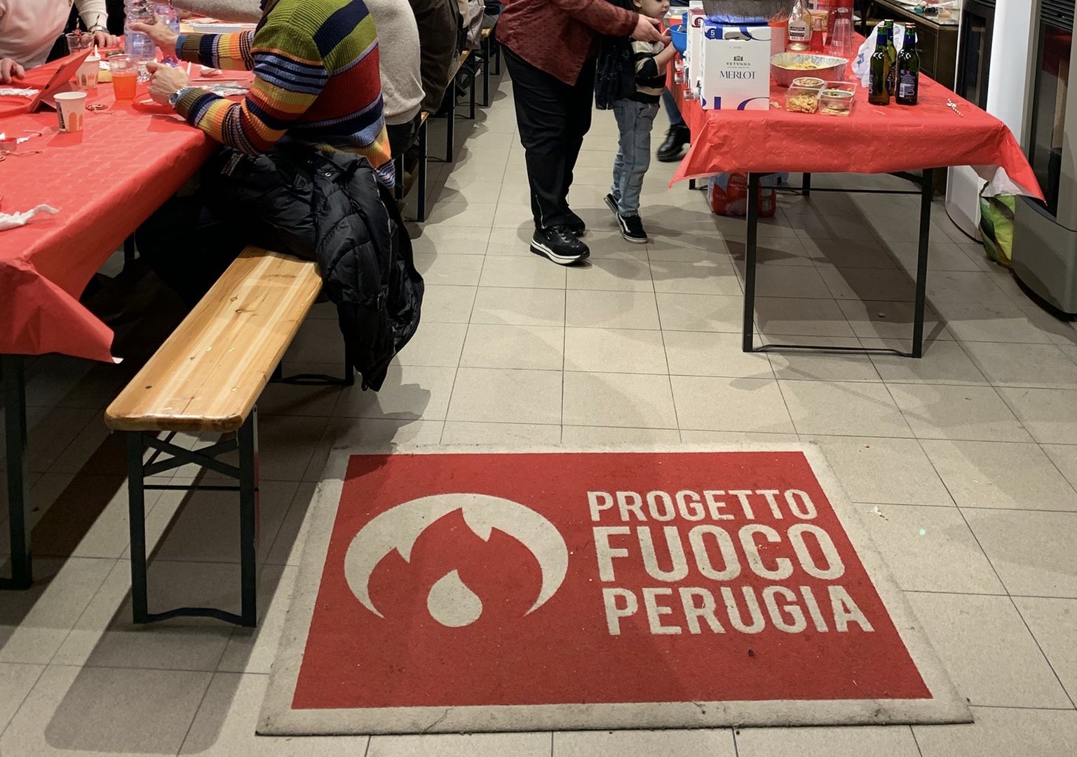 Lo showroom di Progetto Fuoco diventa ristorante per una sera (foto) 9