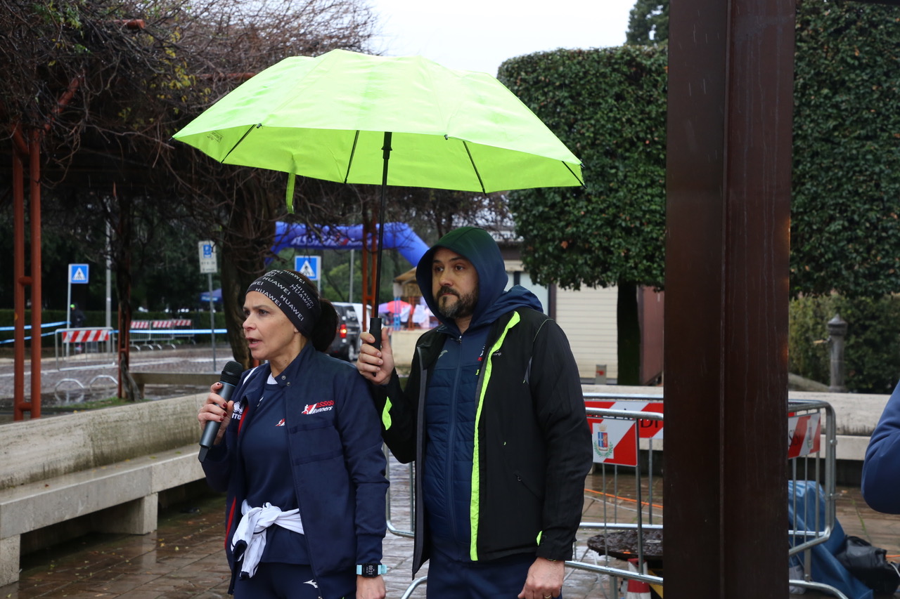 Gennaiola 2026: grande successo a Santa Maria degli Angeli. Trionfano Simon Kibet e Melissa Fracassini (foto+video) 11 Gennaiola 2026: grande successo a Santa Maria degli Angeli. Trionfano Simon Kibet e Melissa Fracassini (foto+video) 10