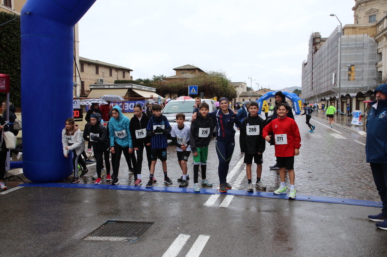 Gennaiola 2026: grande successo a Santa Maria degli Angeli. Trionfano Simon Kibet e Melissa Fracassini (foto+video) 21 Gennaiola 2026: grande successo a Santa Maria degli Angeli. Trionfano Simon Kibet e Melissa Fracassini (foto+video) 20