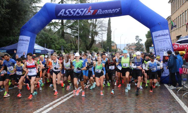 Gennaiola 2026: grande successo a Santa Maria degli Angeli. Trionfano Simon Kibet e Melissa Fracassini (foto+video) 2 Gennaiola 2026: grande successo a Santa Maria degli Angeli. Trionfano Simon Kibet e Melissa Fracassini (foto+video) 1