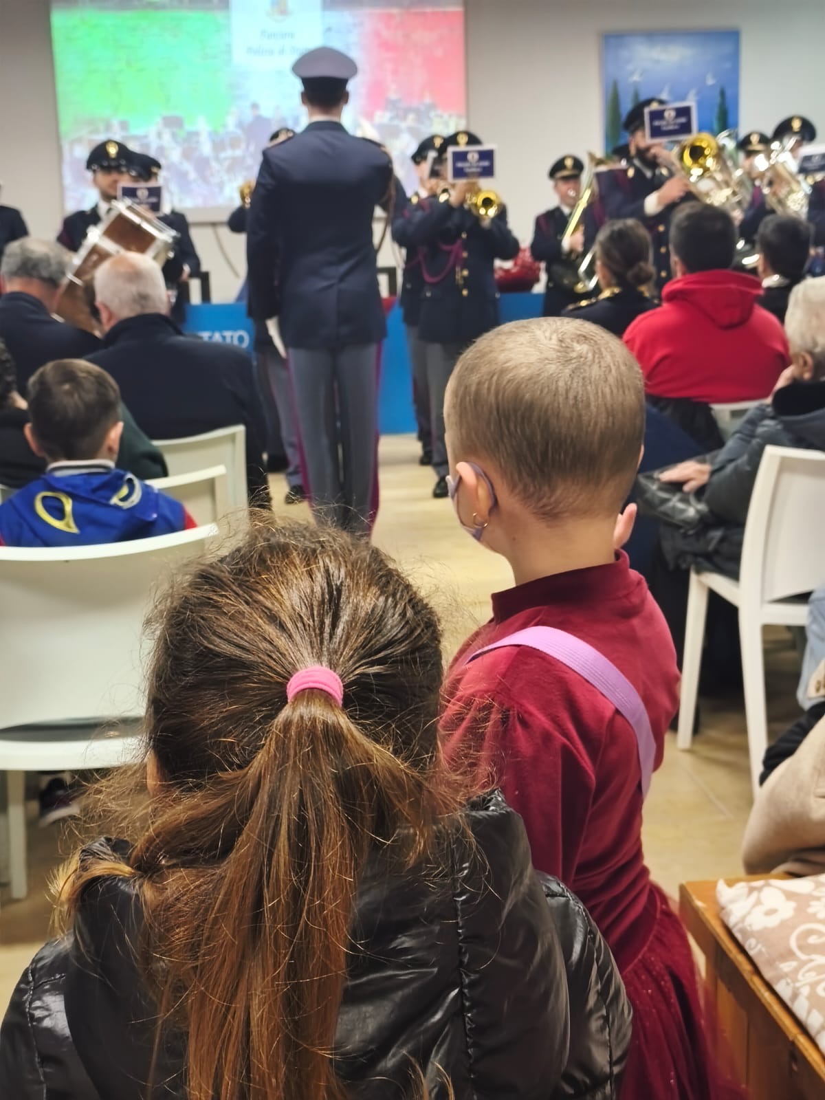 Festa dell’Epifania: tante le iniziative della Polizia di Stato di Perugia (foto) 4 Festa dell’Epifania: tante le iniziative della Polizia di Stato di Perugia (foto) 3