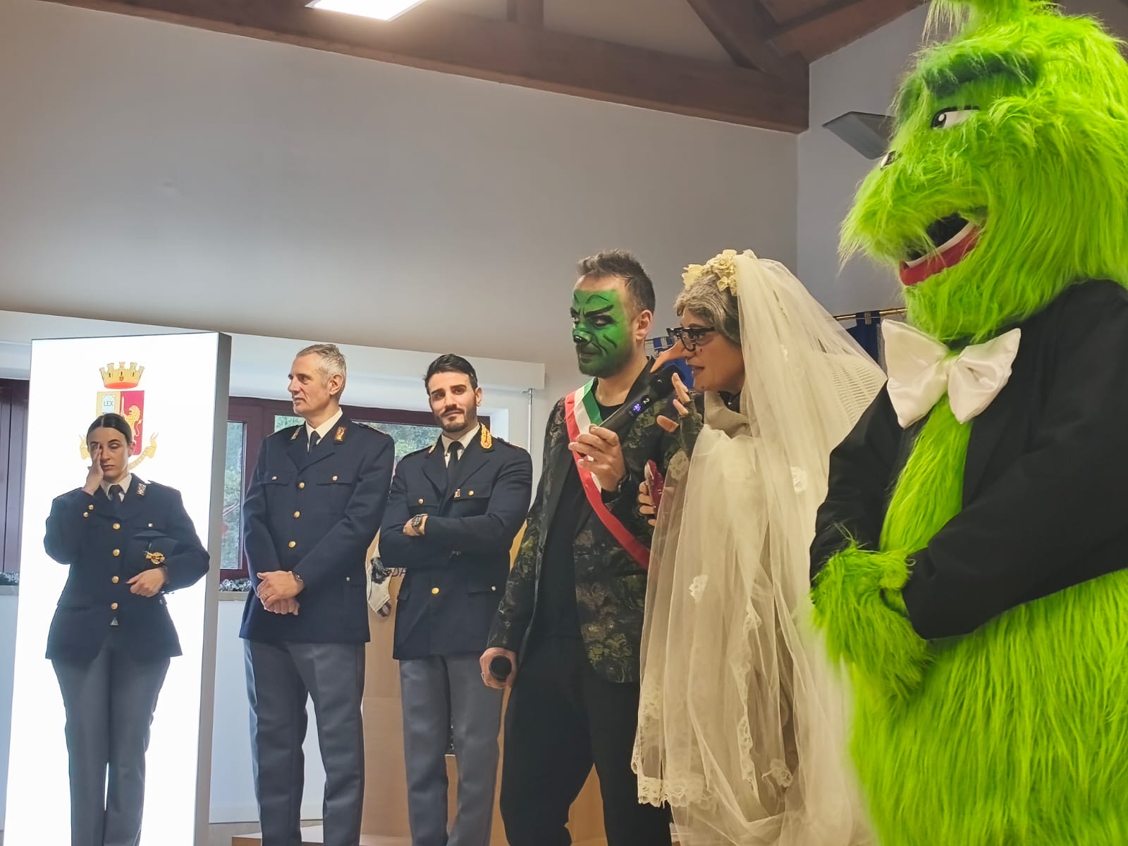 Festa dell’Epifania: tante le iniziative della Polizia di Stato di Perugia (foto) 8 Festa dell’Epifania: tante le iniziative della Polizia di Stato di Perugia (foto) 7