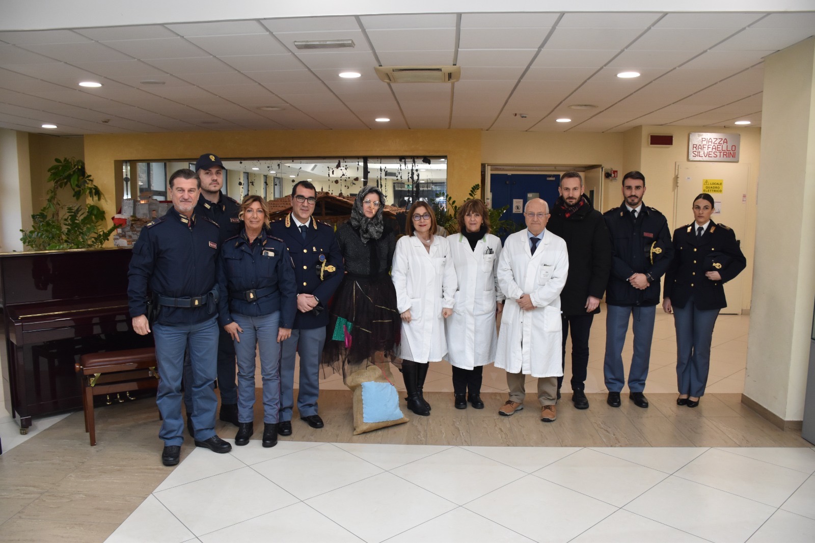 Festa dell’Epifania: tante le iniziative della Polizia di Stato di Perugia (foto) 14 Festa dell’Epifania: tante le iniziative della Polizia di Stato di Perugia (foto) 13