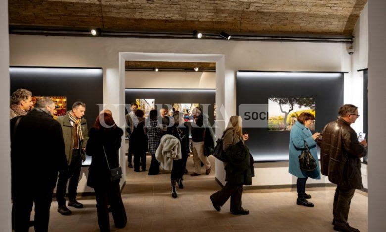 Montefalco, boom di visitatori per la mostra “Steve McCurry - Umbria” 2 Montefalco, boom di visitatori per la mostra “Steve McCurry - Umbria” 1