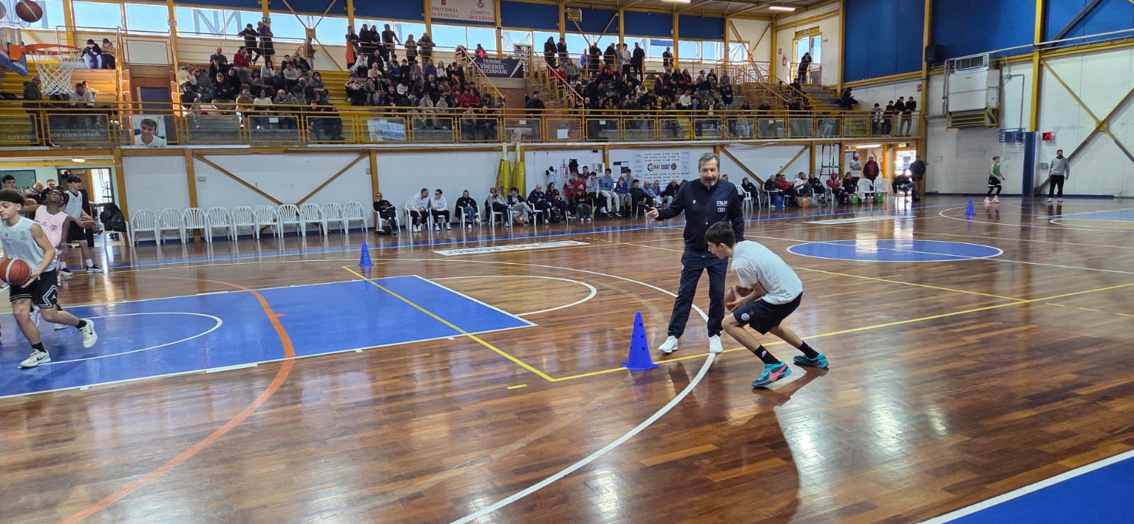 Grande successo ieri a Gubbio per l'apertura del Jr. NBA WNBA FIP (foto) 20 Grande successo ieri a Gubbio per l'apertura del Jr. NBA WNBA FIP (foto) 19