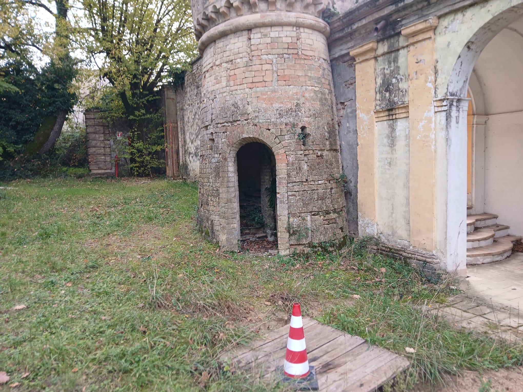 Luoghi da recuperare in Umbria: Bettona, quale futuro per Villa del Boccaglione? (foto) 24 Luoghi da recuperare in Umbria: Bettona, quale futuro per Villa del Boccaglione? (foto) 23