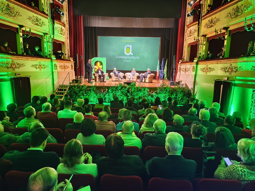 Confagricoltura Umbria, nuovo percorso con Pennacchi: “Proteggere l’agricoltura dalle fake news” 8 Confagricoltura Umbria, nuovo percorso con Pennacchi: “Proteggere l’agricoltura dalle fake news” 7