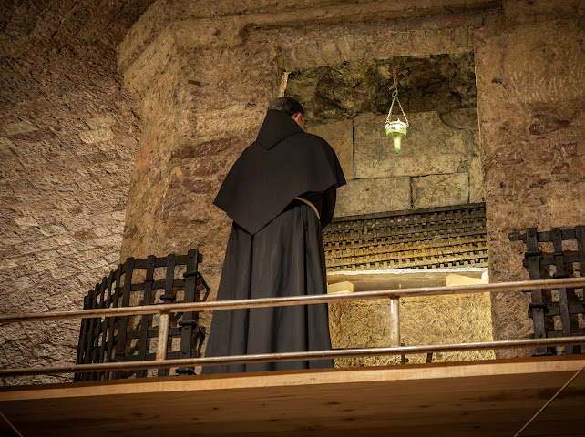Ottavo centenario del Transito di San Francesco, al via l’ostensione delle spoglie mortali del Poverello (foto) 12 Ottavo centenario del Transito di San Francesco, al via l’ostensione delle spoglie mortali del Poverello (foto) 11
