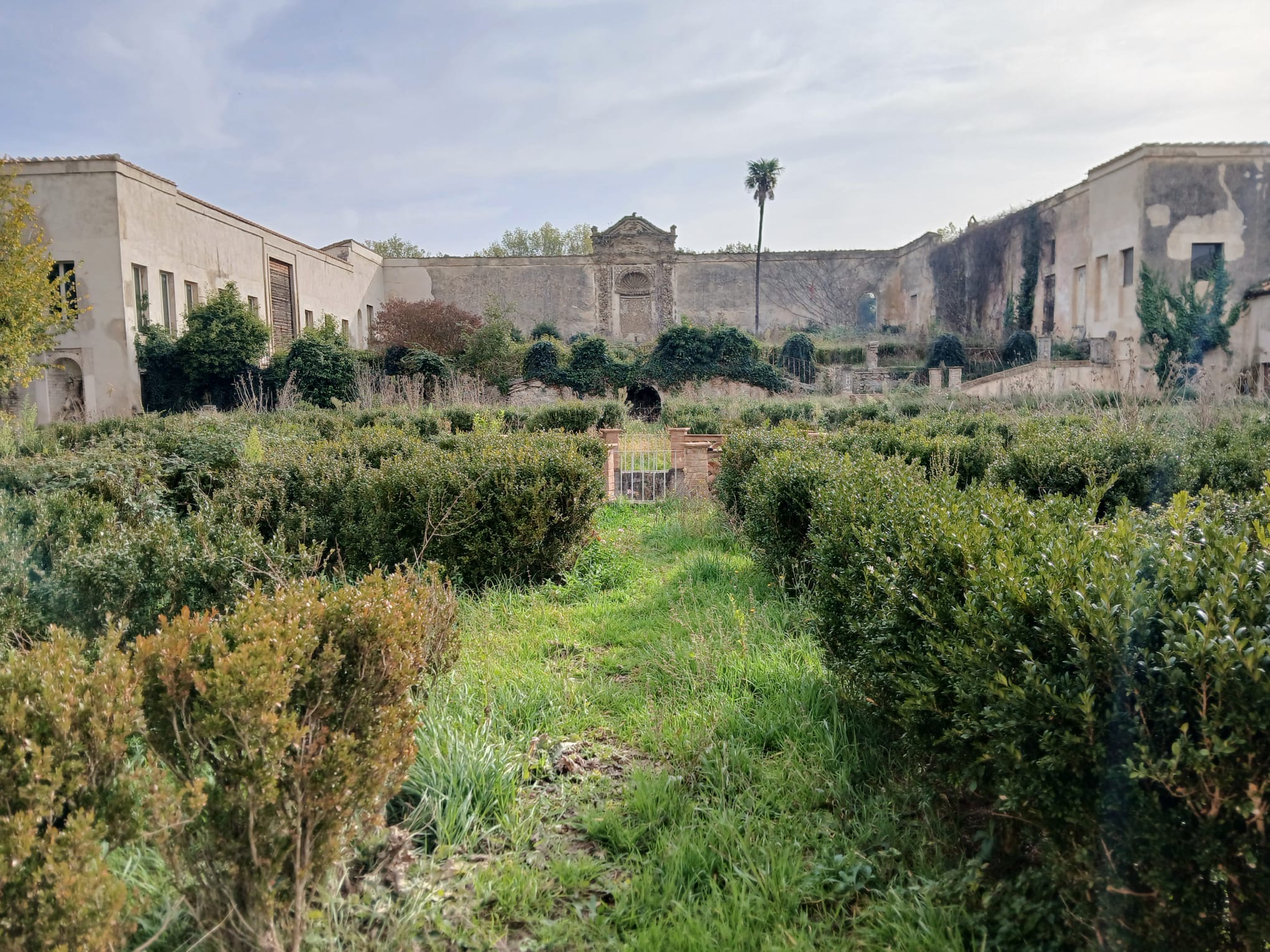 Luoghi da recuperare in Umbria: Bettona, quale futuro per Villa del Boccaglione? (foto) 38 Luoghi da recuperare in Umbria: Bettona, quale futuro per Villa del Boccaglione? (foto) 37
