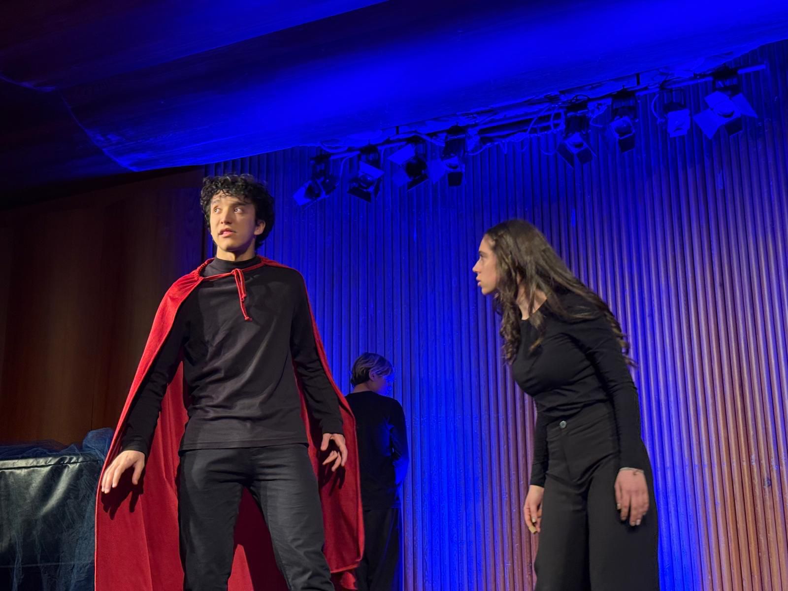 Grande successo a Terni per il Dantedì con gli studenti in scena 10 Grande successo a Terni per il Dantedì con gli studenti in scena 9