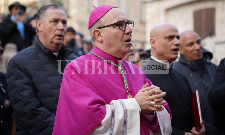 Diocesi di Assisi, Nocera Umbra, Gualdo Tadino e di Foligno: mons. Felice Accrocca è il nuovo vescovo (foto) 2 Diocesi di Assisi, Nocera Umbra, Gualdo Tadino e di Foligno: mons. Felice Accrocca è il nuovo vescovo (foto) 1